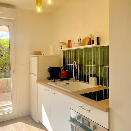 Appartamento Proche Bordeaux, Joli T2 Avec Terrasse Et Parking